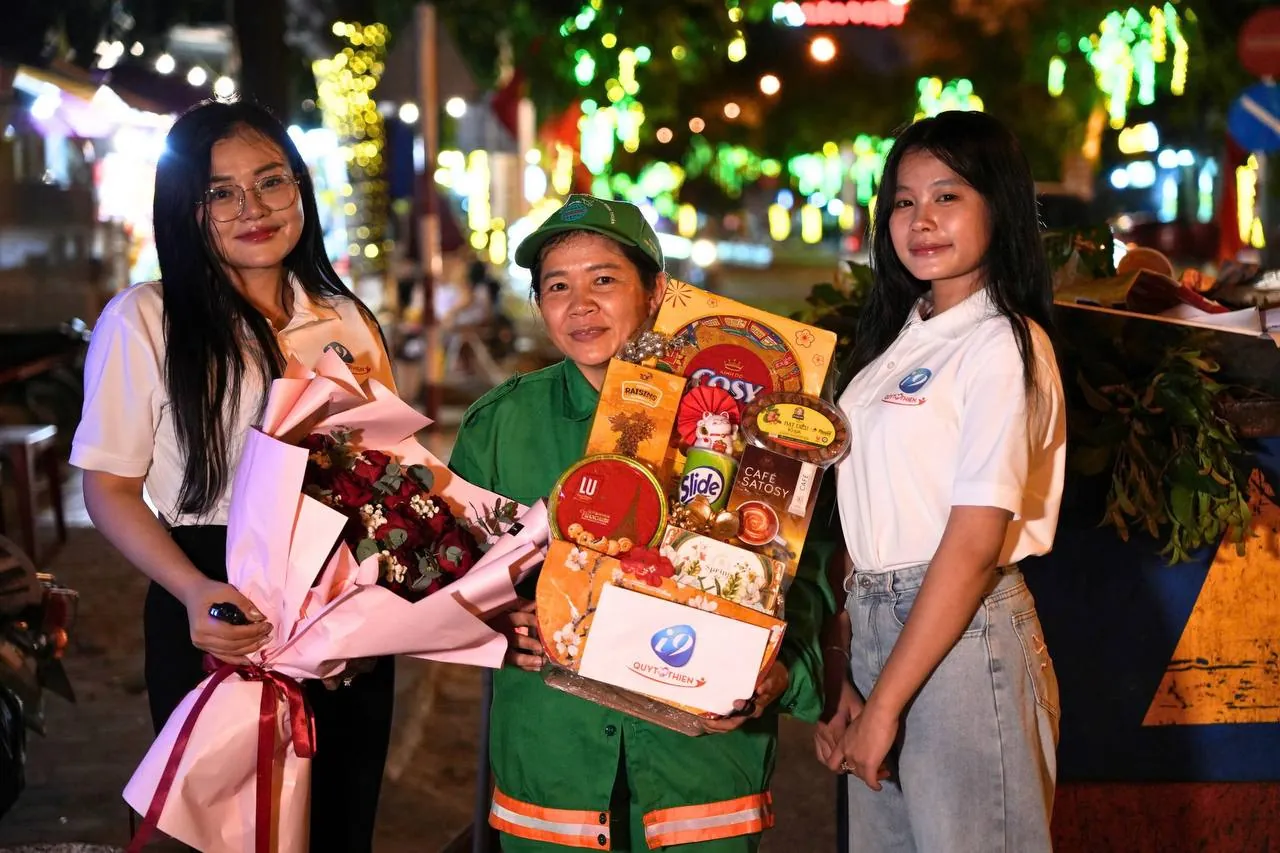 Biểu tượng Mạng xã hội F1688